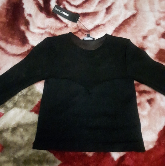 Stretchy mesh sleeves top - Picture 4 of 4